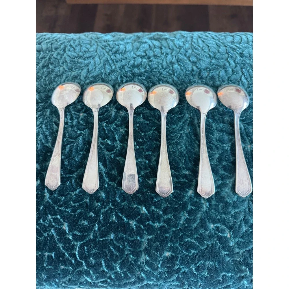 6 Vintage Gordon's Jefferson Silverplate Hotel Soup Spoons Restaurant Ware